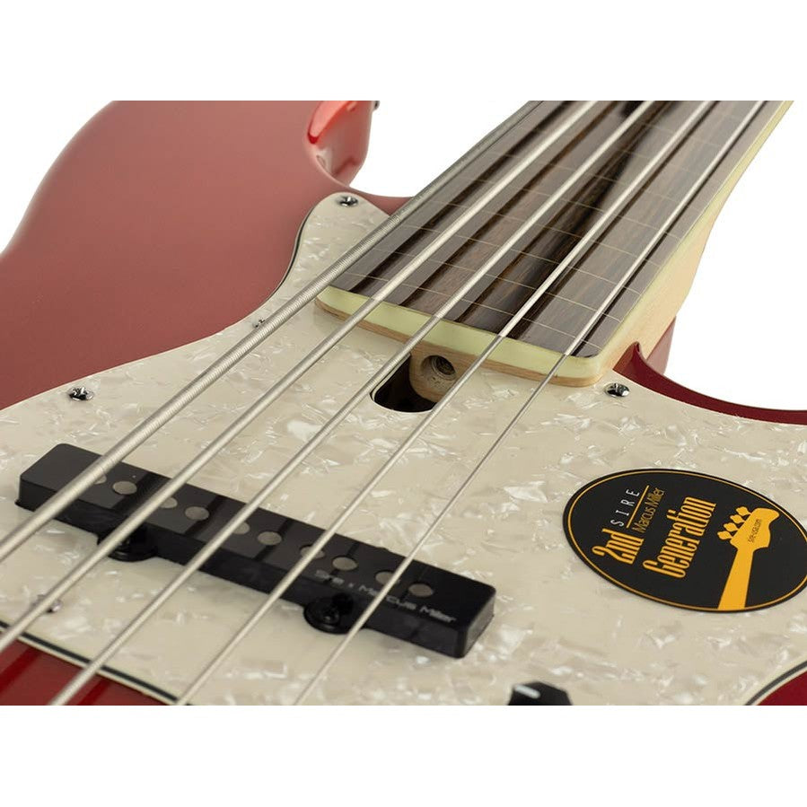 Sire V7+ A5F/BMR Marcus Miller 2nd Gen fretless 5-snarige basgitaar Bright Metallic Red
