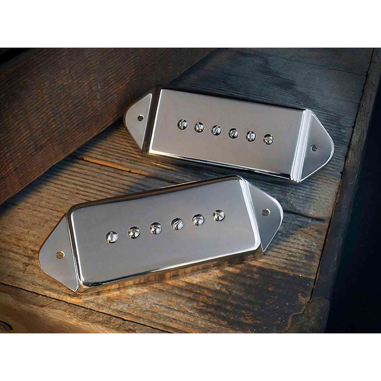 Lollar 10302-111532 Set Van Twee "P-90 Dog Ear Casino" Single Coil Pickups - hals en brug, nikkel