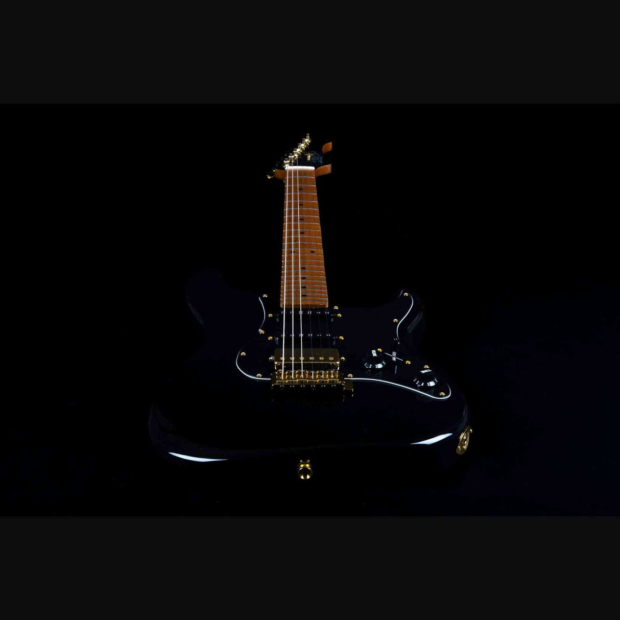 Jet Guitars JS-400 BKG elektrische gitaar - Zwart Gouden Hardware