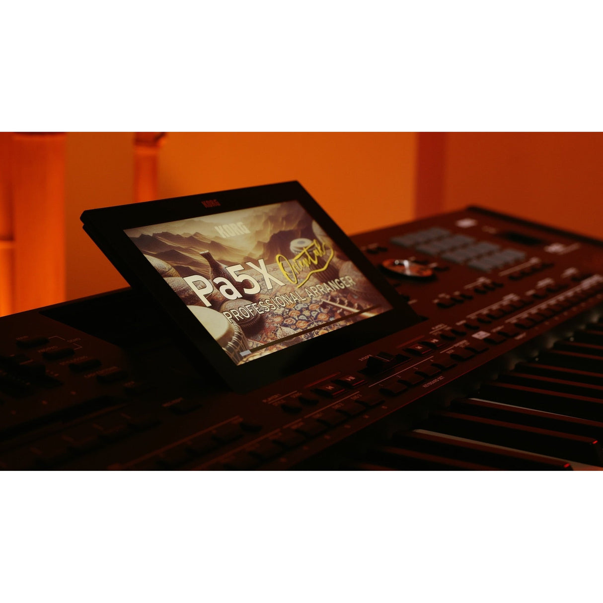 Korg Pa5X 61 ORIENTAL Arranger Keyboard met Aftertouch en Oosterse Sounds