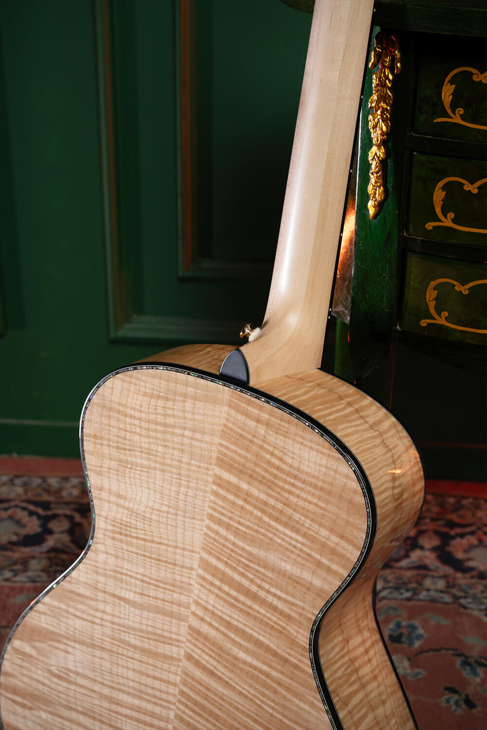 Cort Gold-Passion – Massief Flamed Maple, Engelmann Spruce & L.R. Baggs Anthem