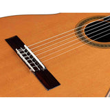 Salvador Cortez CC-140 – Klassieke gitaar met massief ceder bovenblad en driedelige palissander/esdoorn achterzijde