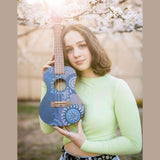 Flight AUC-33 Stardust Concert Ukulele met Sapele Body, Art Design en Aquila Nylgut Snaren