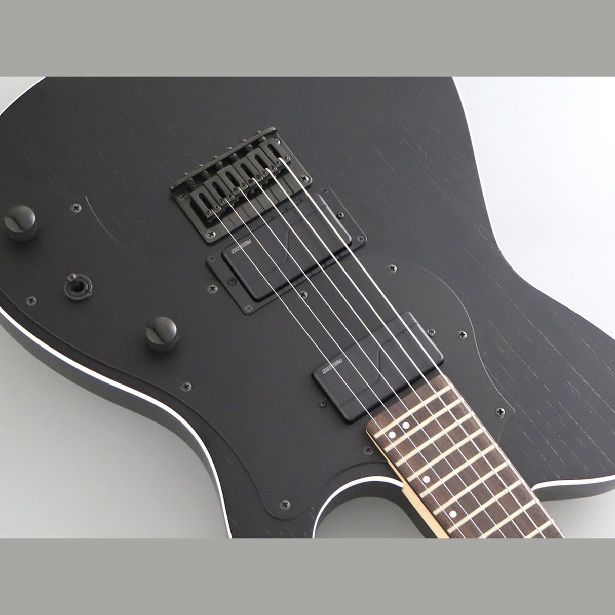FGN J-Standard Iliad Dark Evolution 664 elektrische gitaar Open Pore Black Fishman Fluence