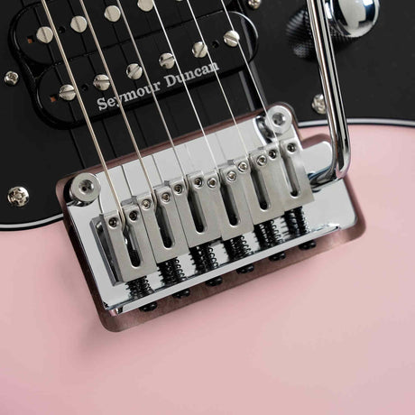 Cort G290 Modern DR Elektrische Gitaar HSS Roasted Maple Dusty Rose met Seymour Duncan TB4