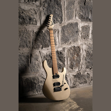 Cort G300 PRO MGD Elektrische Gitaar HH Linden met Maple Top Metallic Gold en Seymour Duncan Pickups