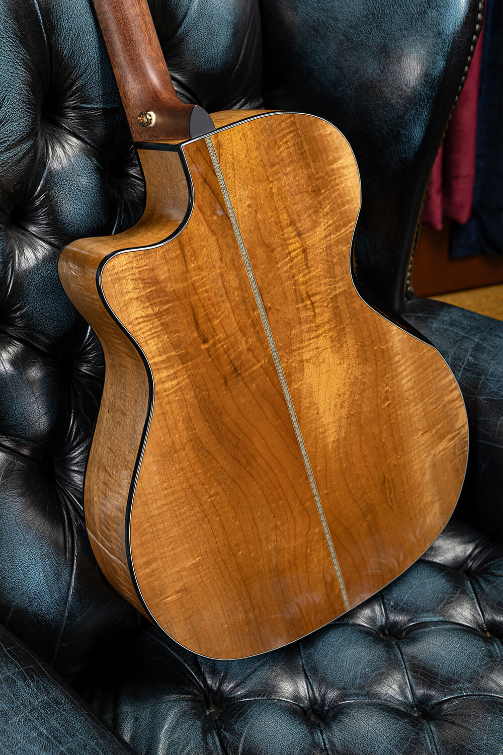 Cort Gold-Edge – Massief Flamed Myrtlewood, Torrefied Sitka & L.R. Baggs Anthem