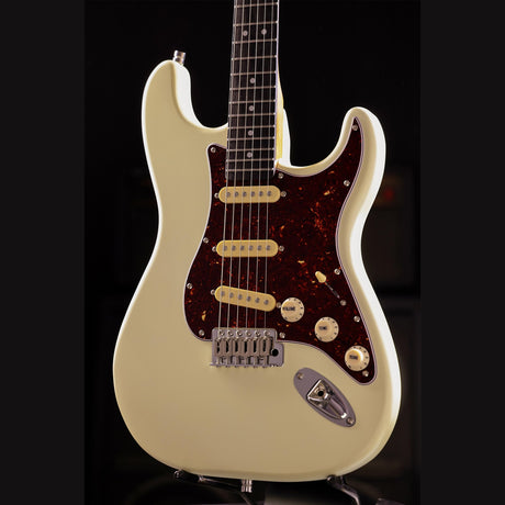 Patina PS-3 OW S-style Elektrische Gitaar SSS Alnico V Nitro Paulownia Body Roasted Maple Hals Olympic White