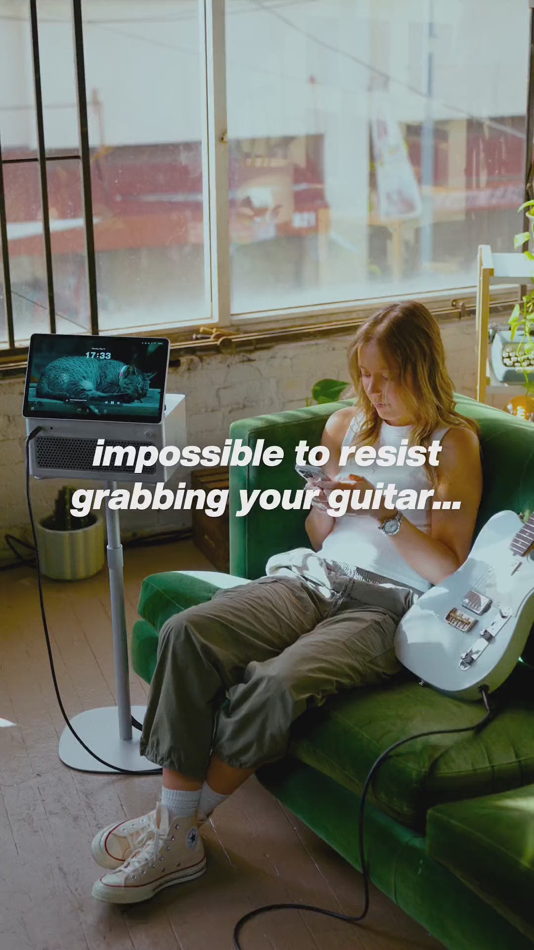 LAVA STUDIO gitaarversterker – 2.1 Audio Systeem, 13.3" Touchscreen, 40W RMS, 30+ lavaAI Amps